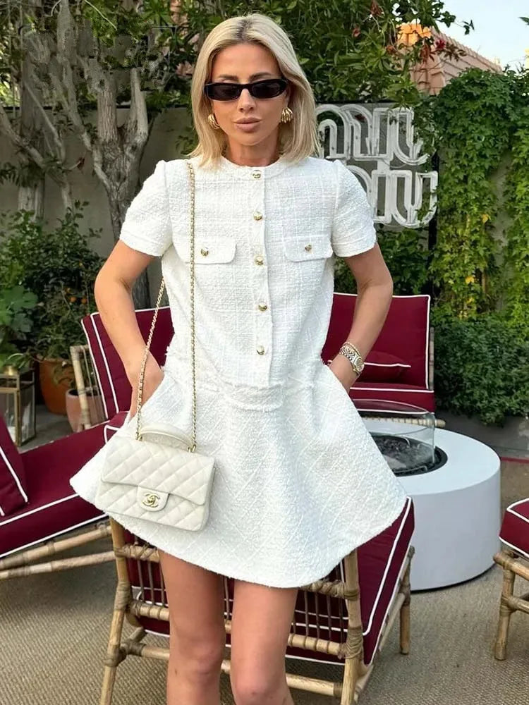 Robe courte blanche texturée à col rond, du XS au L