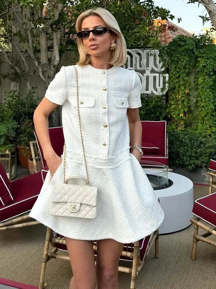 Robe courte blanche texturée à col rond, du XS au L