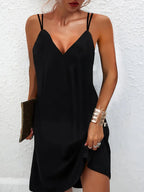 Robe d'été femme à fines bretelles, col V et dos ouvert, noir