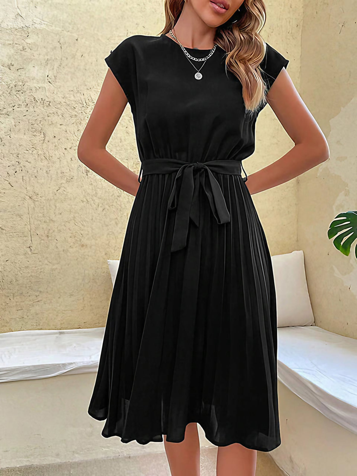 Robe d'été femme trapèze à ceinture, manches courtes, sept coloris, noir