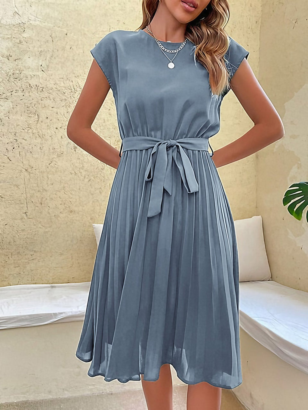 Robe d'été femme trapèze à ceinture, manches courtes, sept coloris, bleu ciel