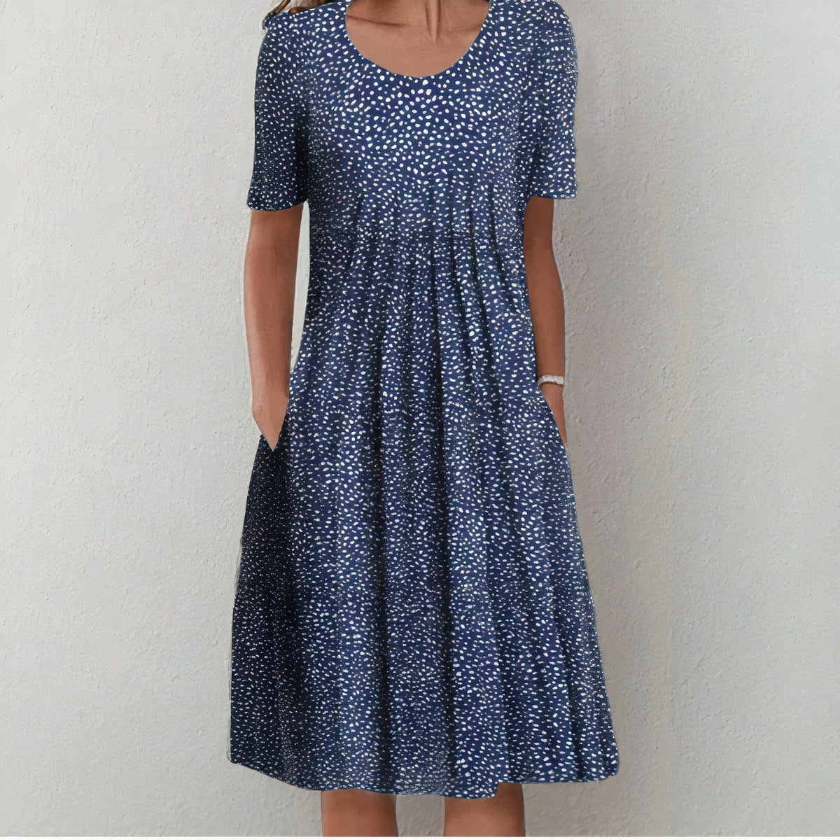 Robe d'été femme à manches courtes, coupe ajustée, cinq coloris, bleu marine
