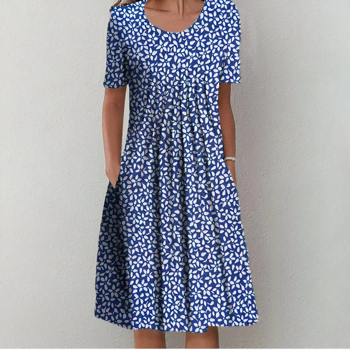 Robe d'été femme à manches courtes, coupe ajustée, cinq coloris, bleu clair