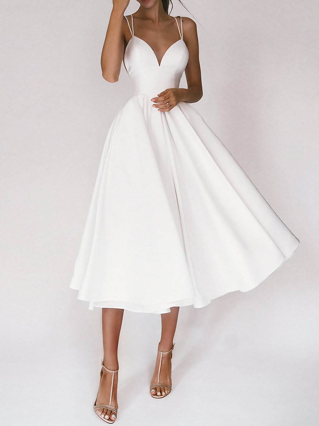 Robe de cocktail femme col V à fines bretelles, du 32 au 50, blanc
