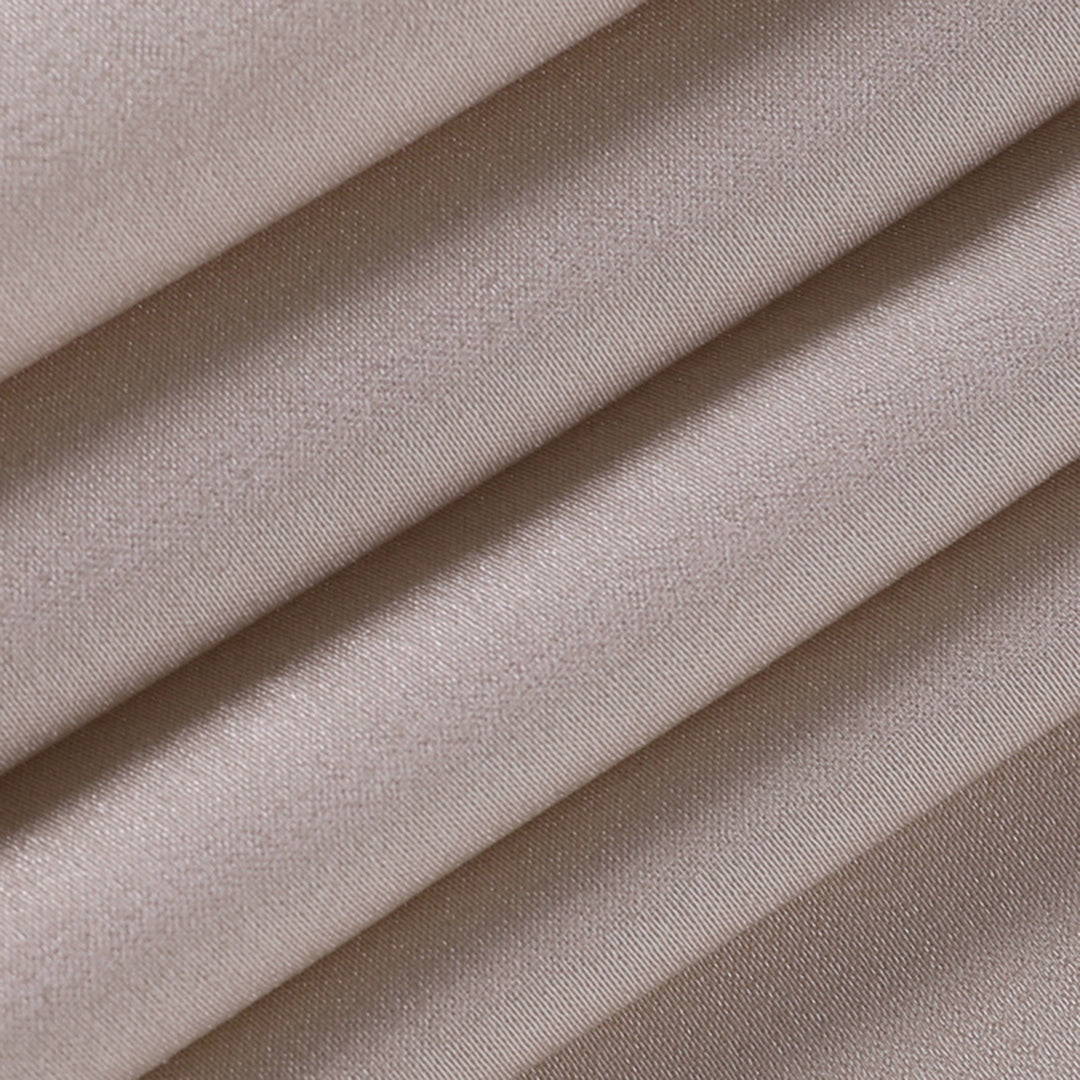 Robe longue de soirée à décolleté croisé et fente latérale