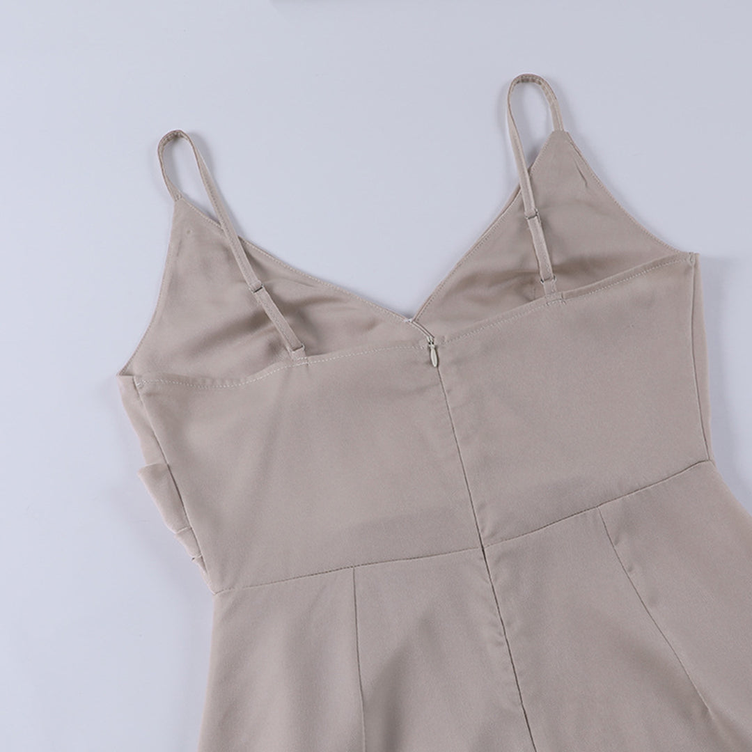 Robe longue de soirée à décolleté croisé et fente latérale
