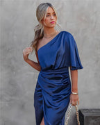 Robe de soirée longue en dentelle brodée, coupe ajustée