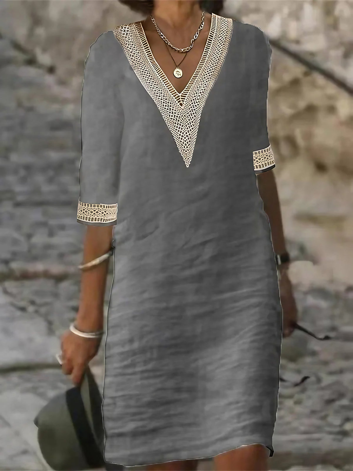 Robe femme col V bordé de dentelle, manches 3/4, coupe ample, gris