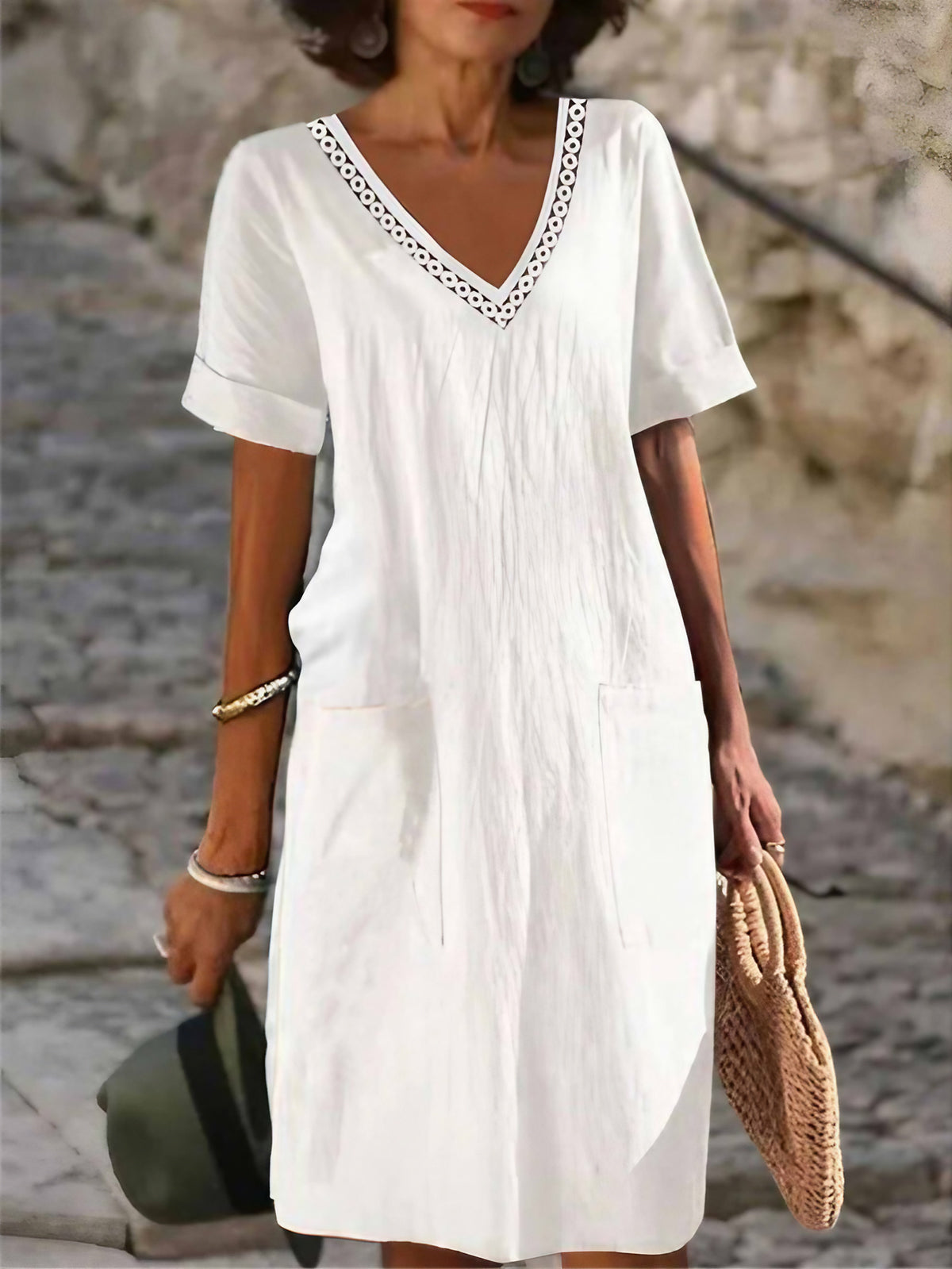 Robe droite blanche femme, col V et manches courtes, blanc