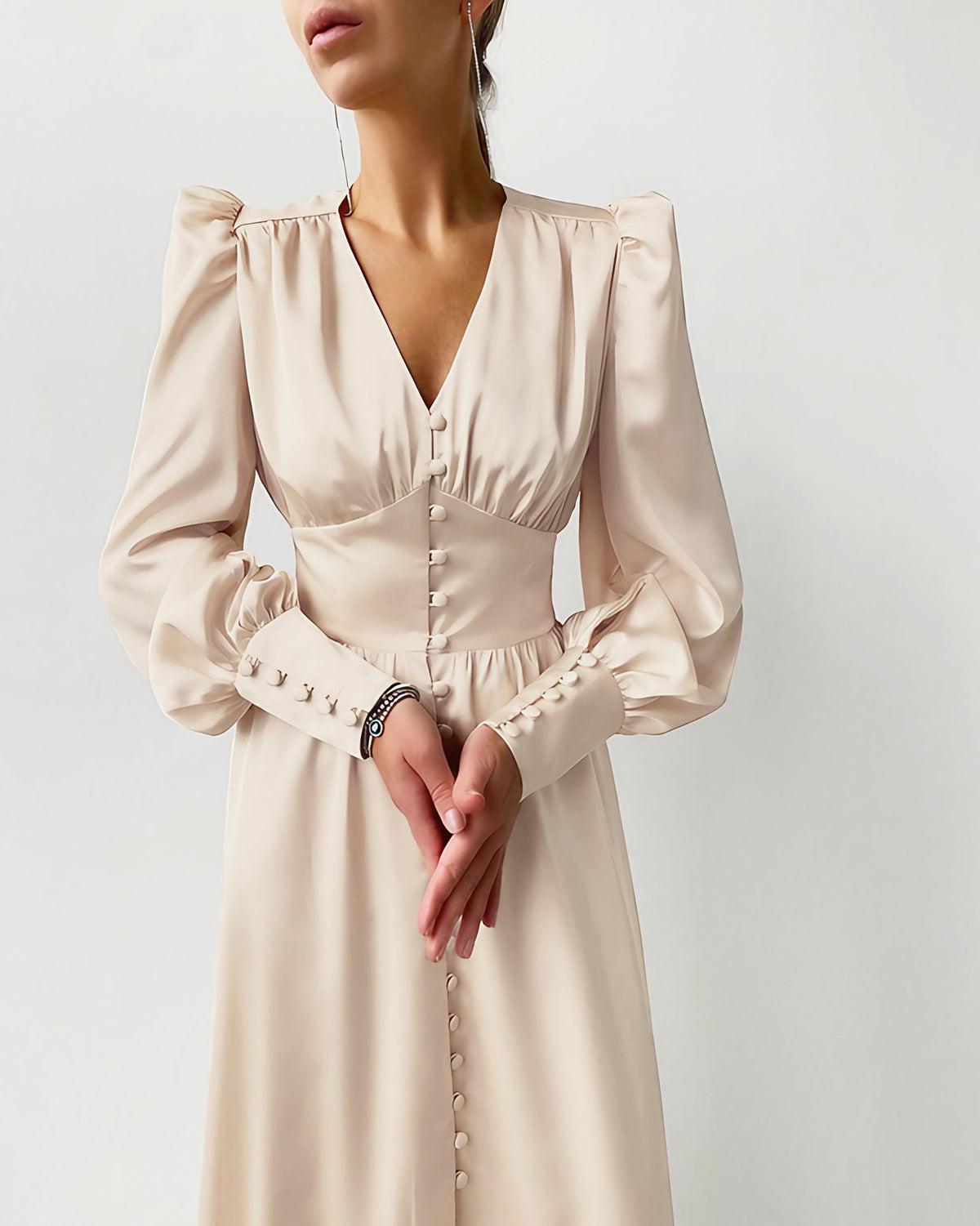 Robe en satin femme, sept coloris, du XS au XL, beige