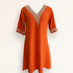 Robe femme col V bordé de dentelle, manches 3/4, orange
