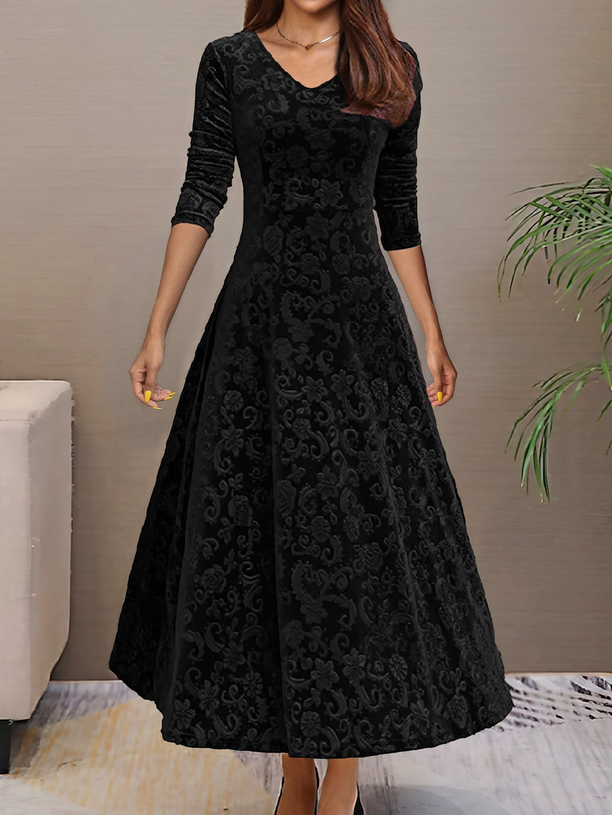 Robe fleurie col V sans manches, longueur genou, du S au L, noir