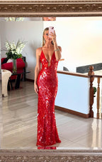 Robe longue à paillettes rouge, dos nu, coupe ajustée