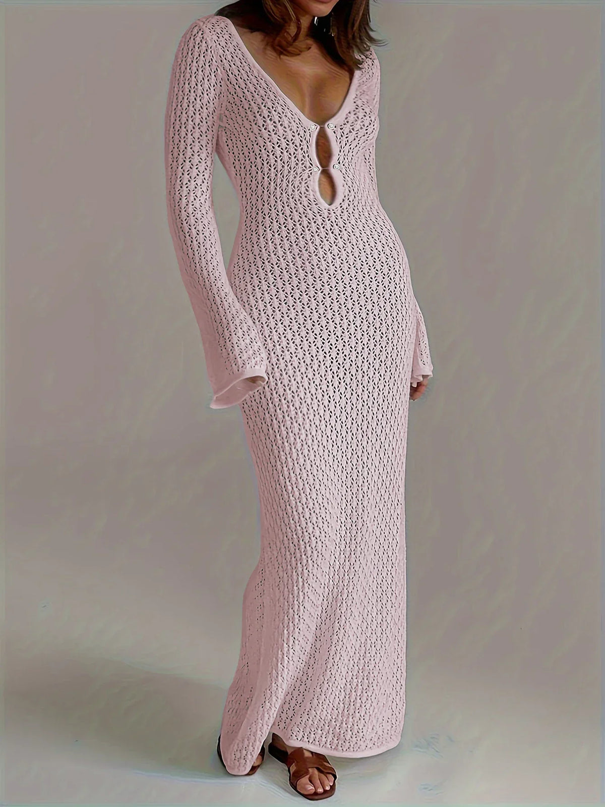 Robe longue en crochet bohème, col V, manches évasées, rose clair