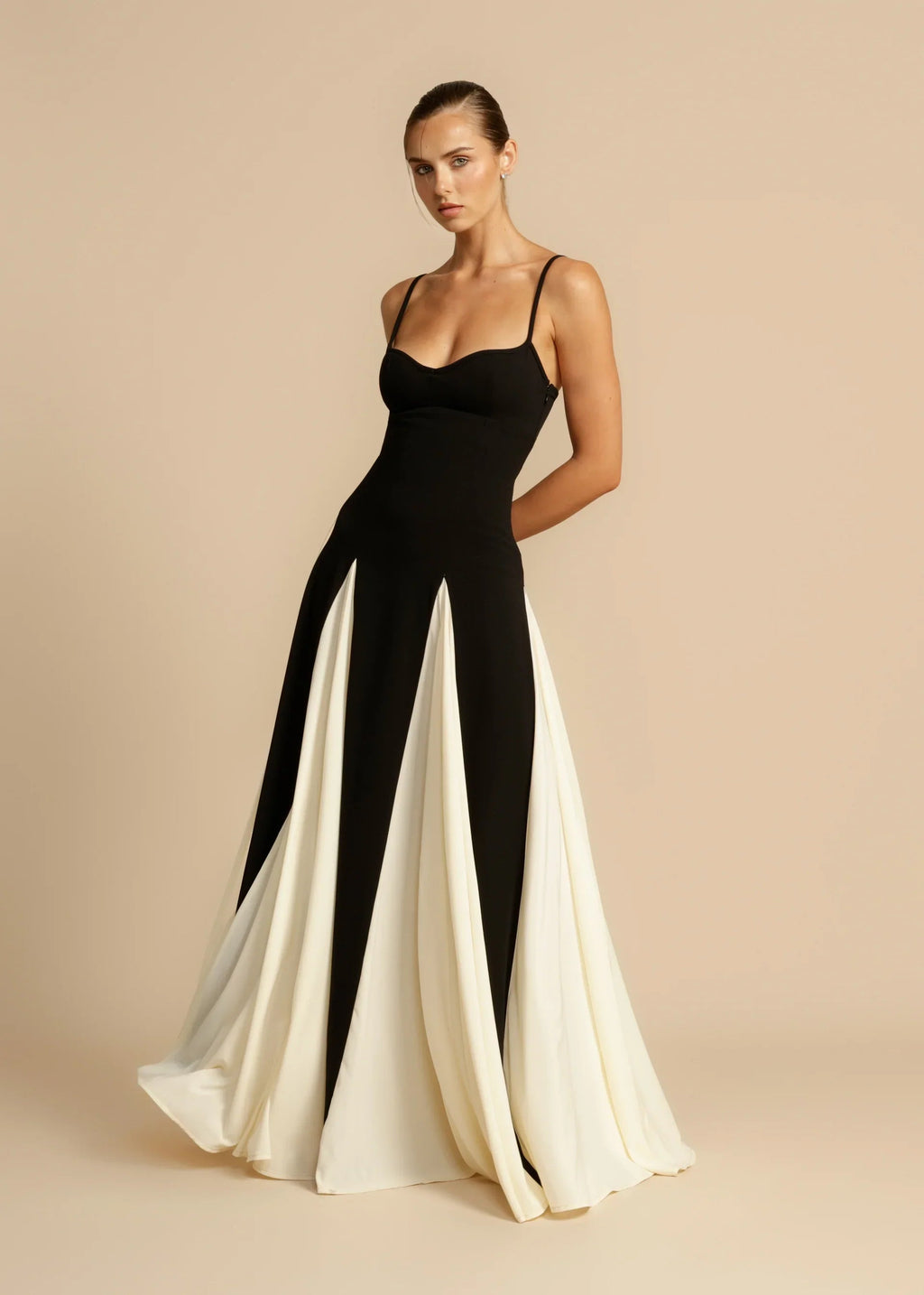 Robe longue color block noir et blanc, du XS au XL