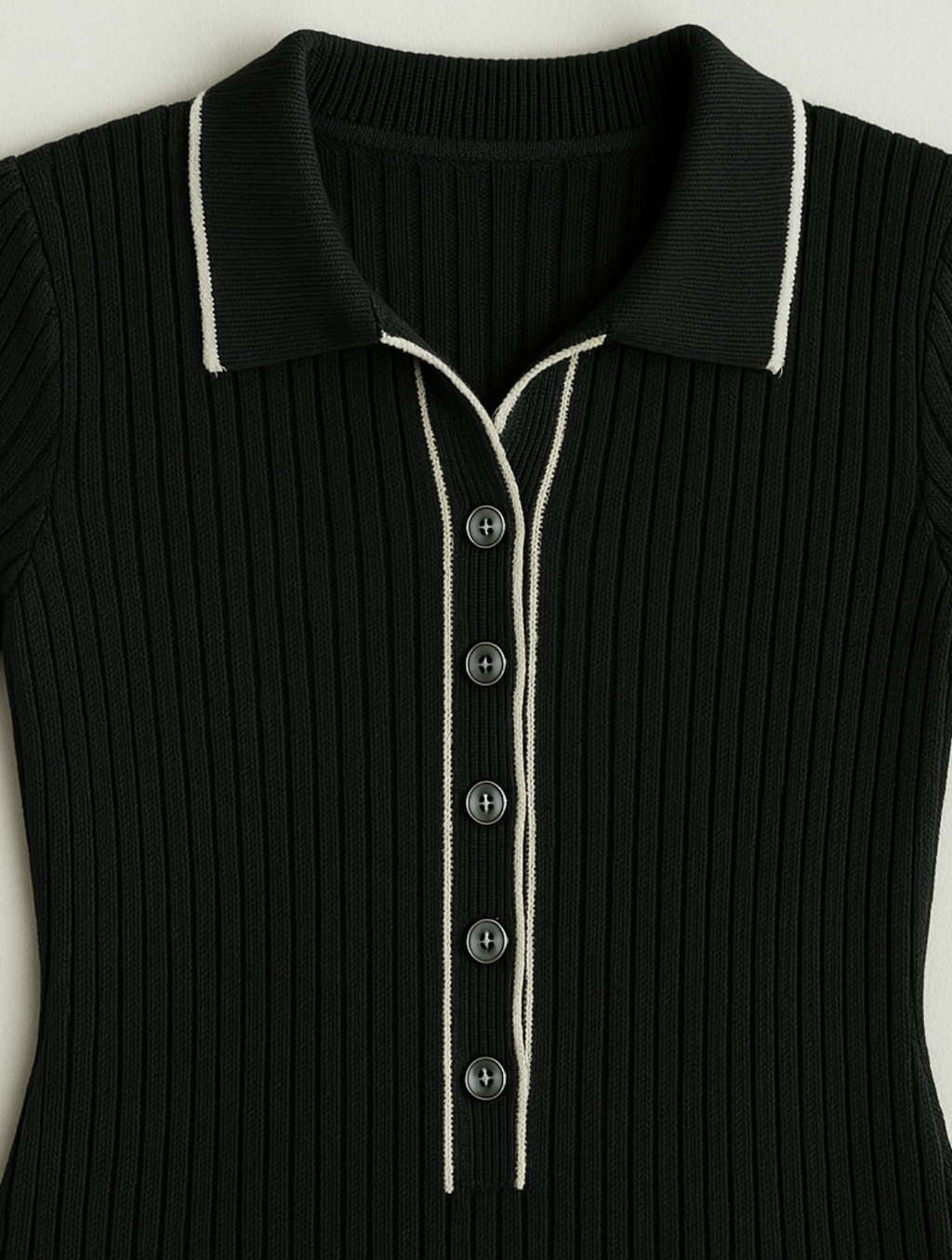 Robe longue en maille côtelée, bords contrastés, noire ou blanche