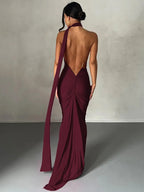 Robe longue asymétrique une épaule, coupe moulante, bordeaux