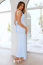 Robe longue fendue dos nu, col bénitier, coupe ajustée