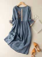 Robe longue brodée ethnique, col rond et manches mi-longues, bleu