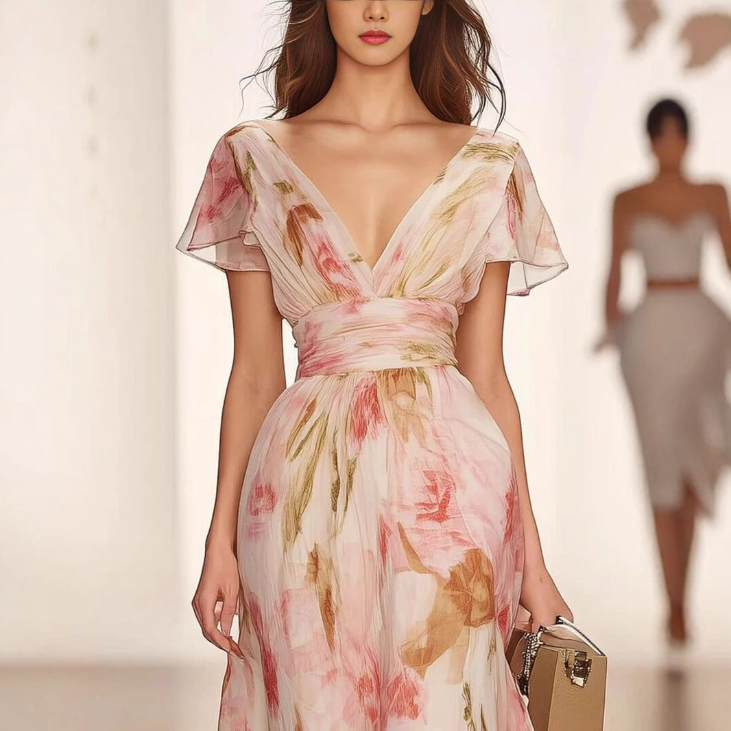 Robe longue fleurie col V profond, manches volantées, rose