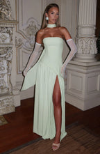 Robe de soirée longue fendue à bustier, foulard assorti