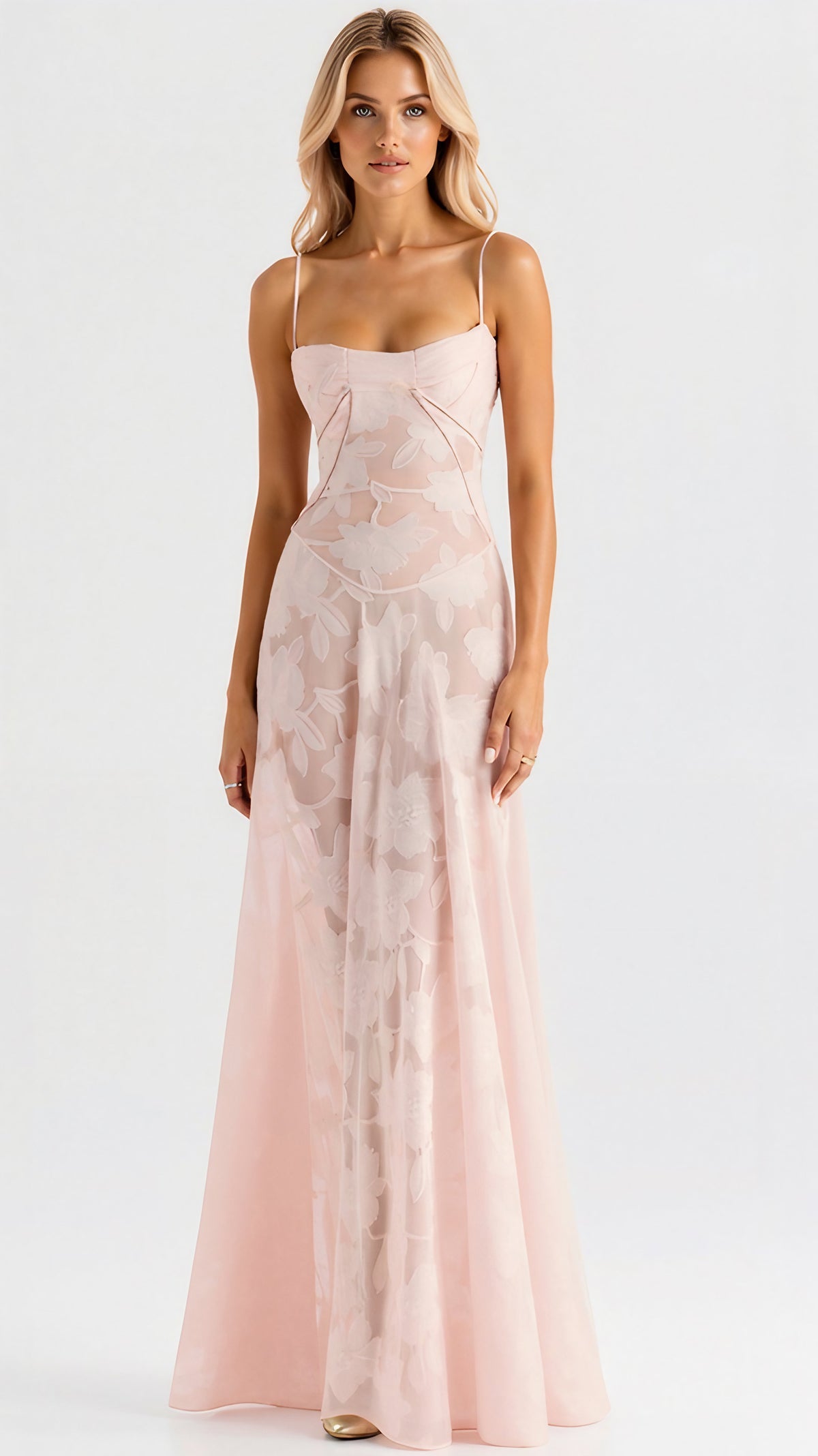 Robe longue fleurie à bretelles fines, coupe évasée, quatre coloris