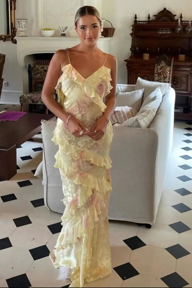 Robe longue fleurie col V à volants, dos décolleté