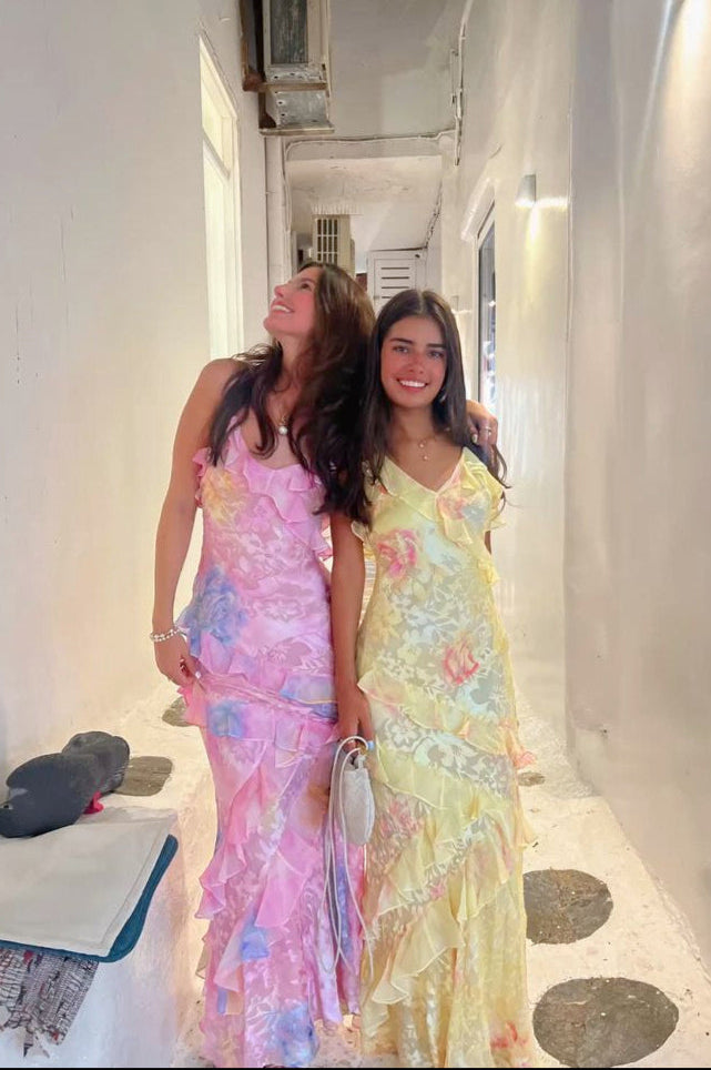 Robe longue fleurie col V à volants, dos décolleté