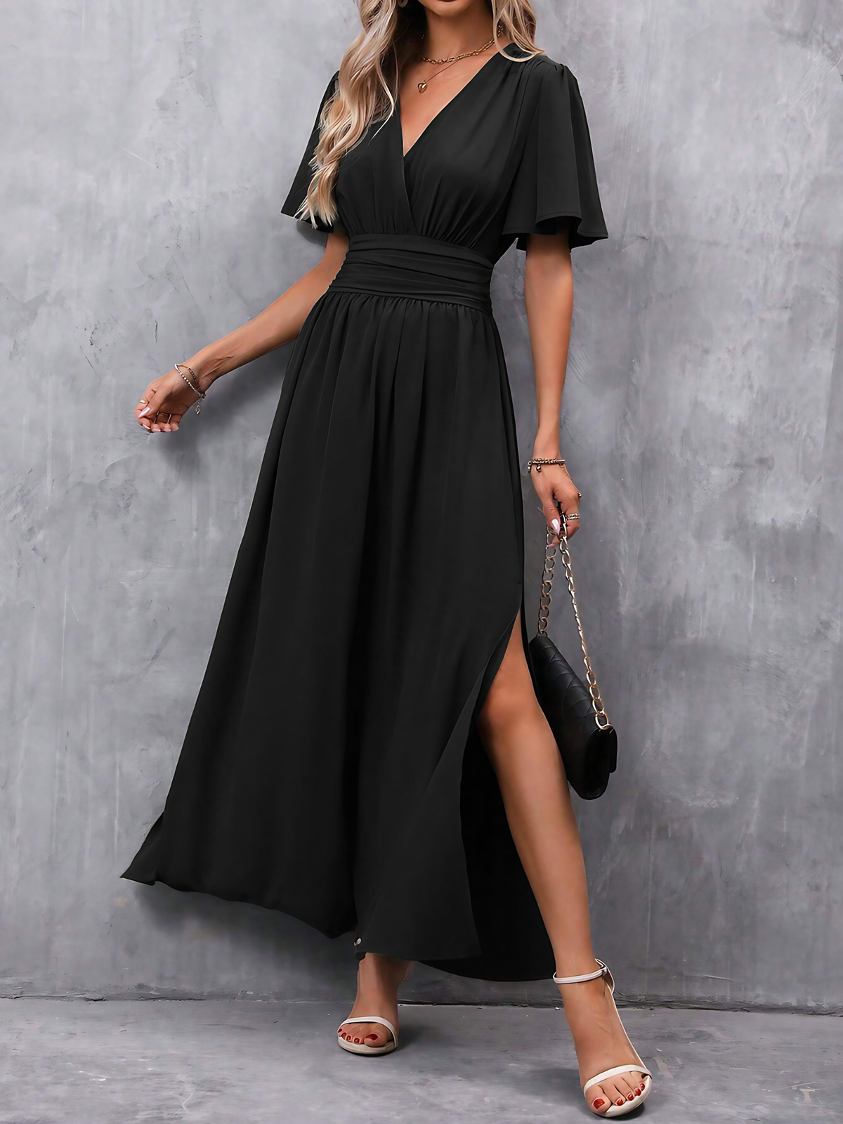 Robe longue ceinturée femme à jupe fluide, manches longues, noir