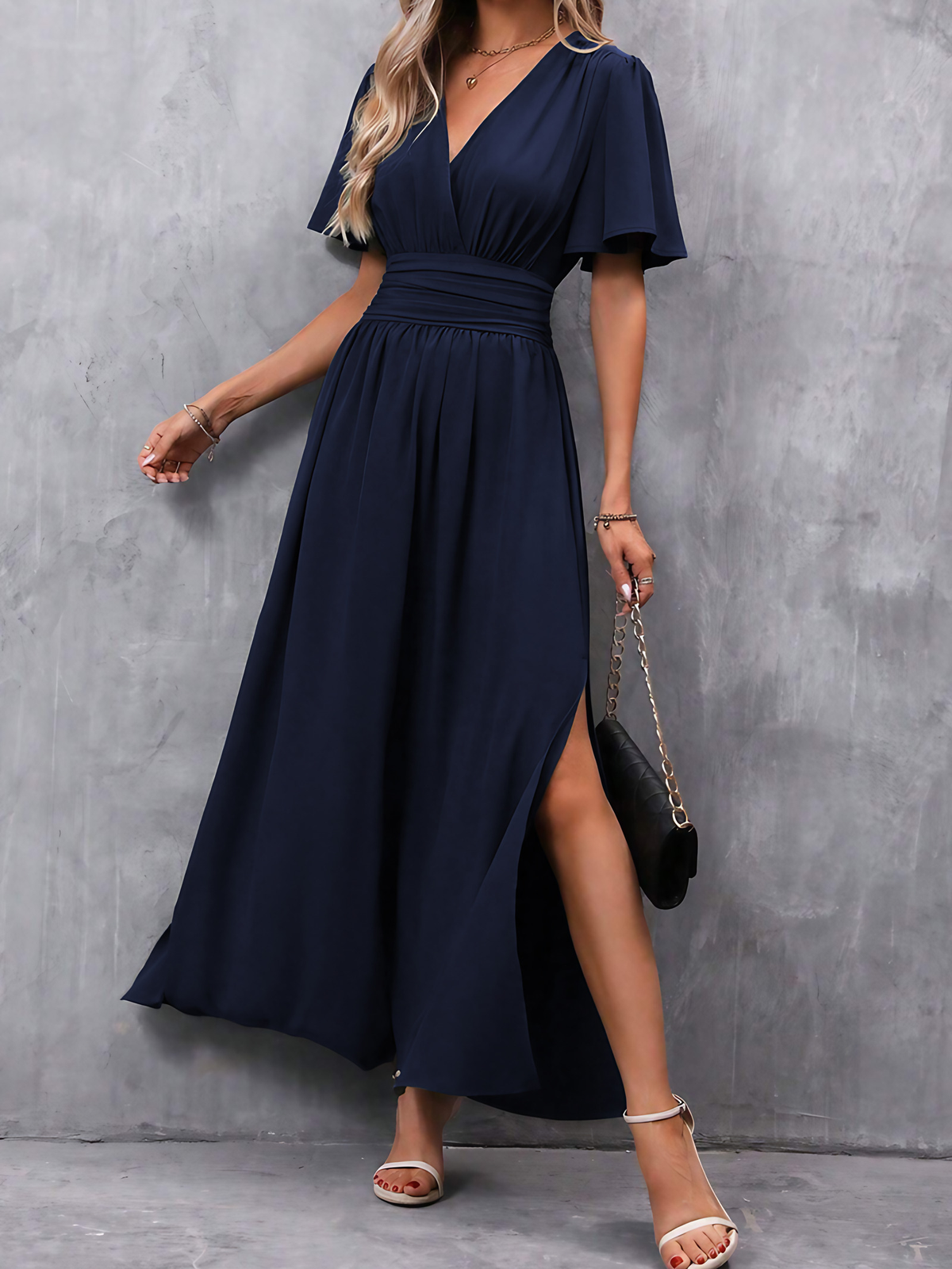 Robe longue ceinturée femme à jupe fluide, manches longues, bleu marine