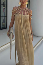 Robe longue noire ou dorée, décolleté et épaules tressés, doré