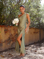 Robe longue verte à fente asymétrique, coupe ajustée