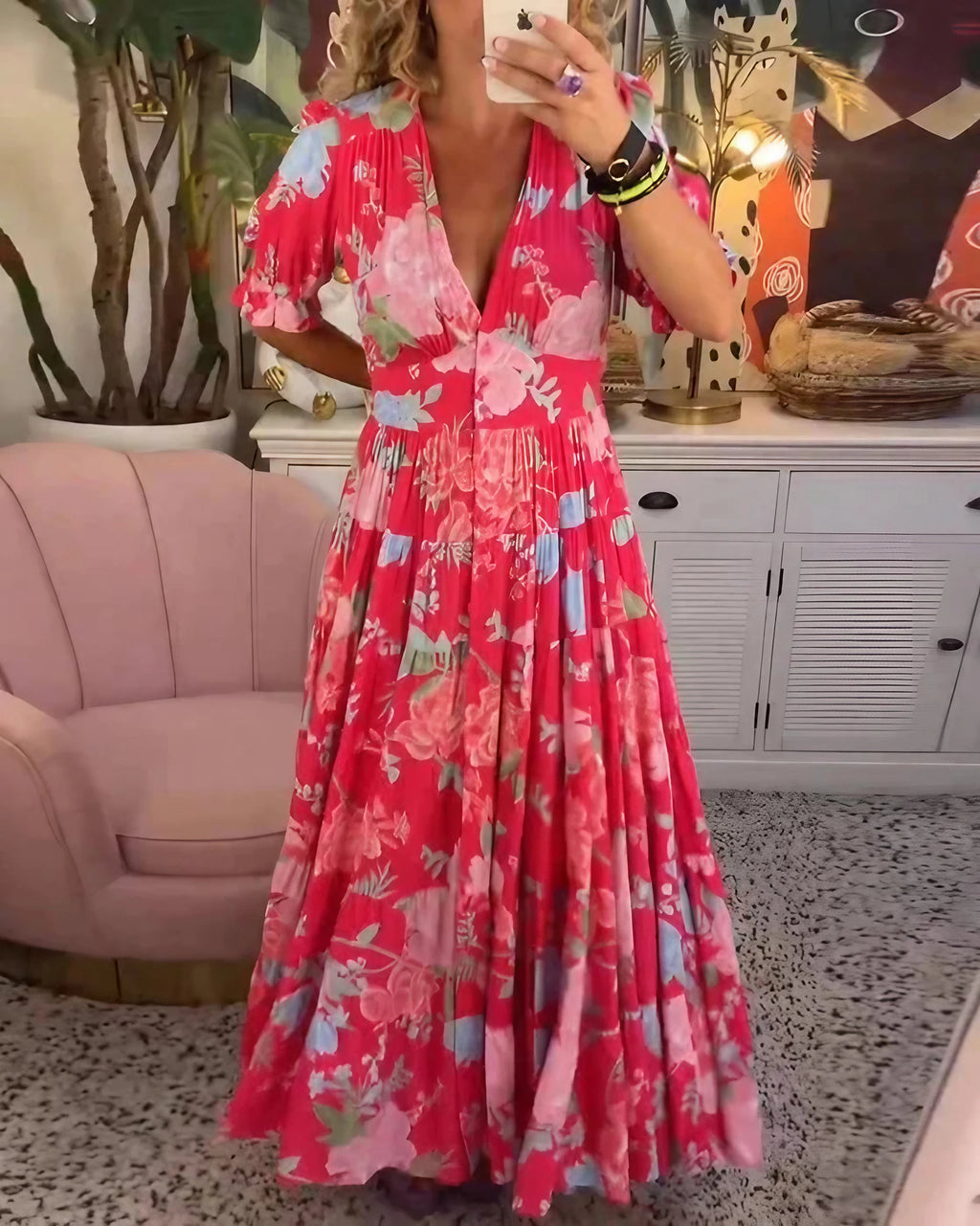 Robe longue fleurie col V, manches courtes bouffantes, rouge