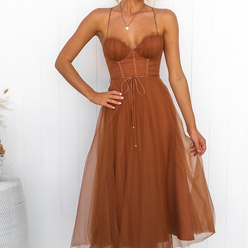 Robe maxi de soirée en mousseline à bretelles fines, cintrée, marron