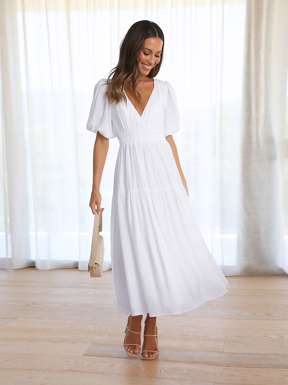Robe longue évasée col V à manches bouffantes, taille cintrée, blanc