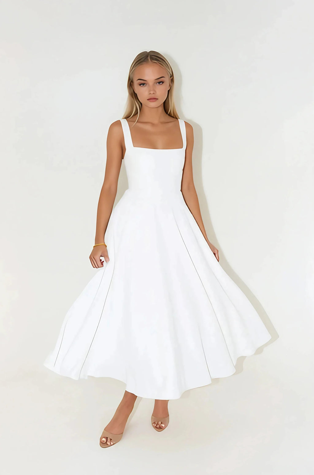 Robe mi-longue à fines bretelles et encolure carrée, blanc
