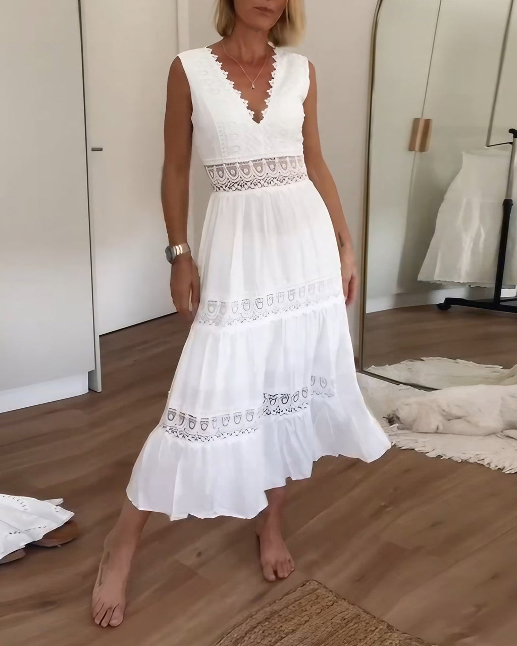 Robe midi bohème blanche en dentelle, volants et col V, blanc