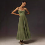 Robe midi bustier en tulle plissé vert, bretelles fines