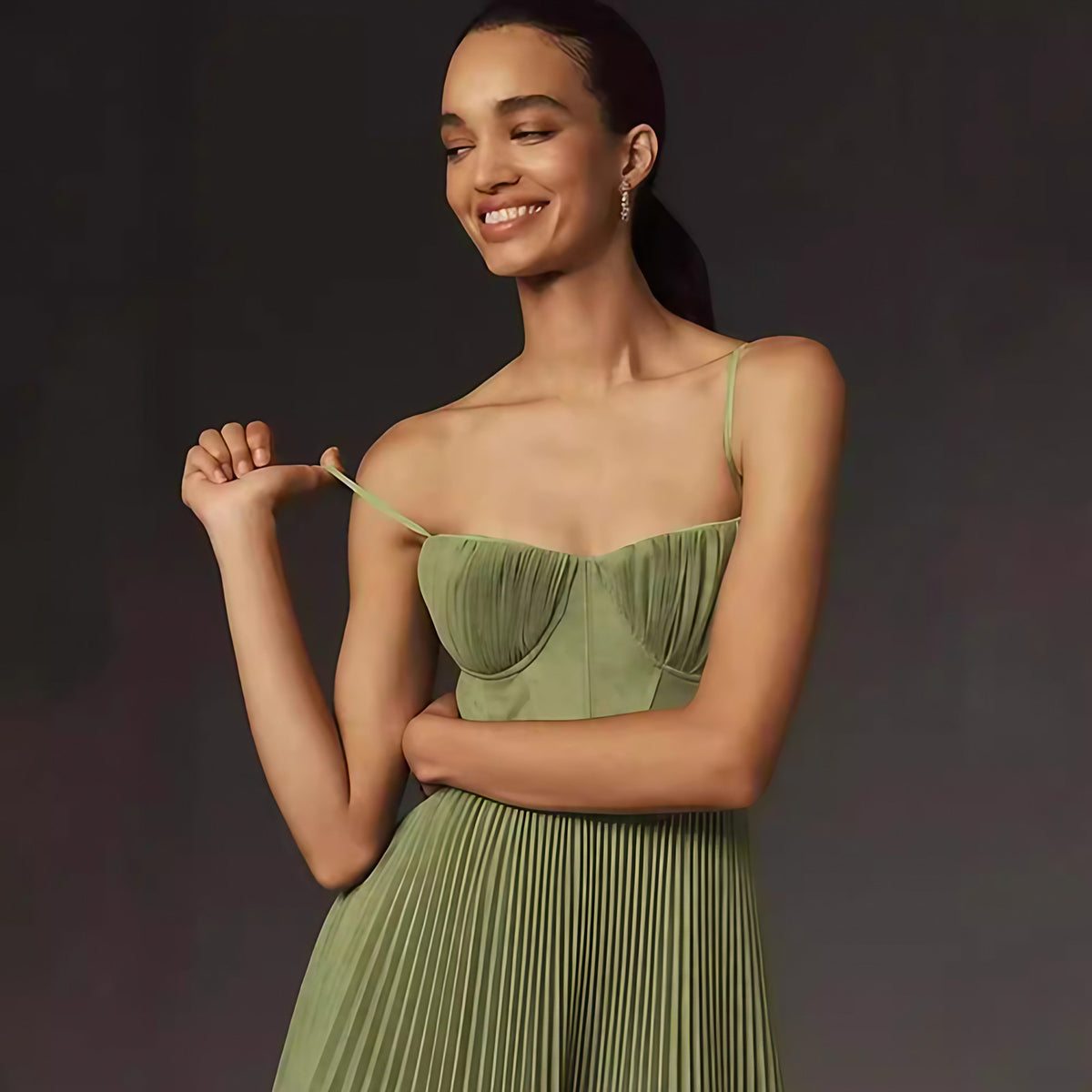 Robe midi bustier en tulle plissé vert, bretelles fines, vert