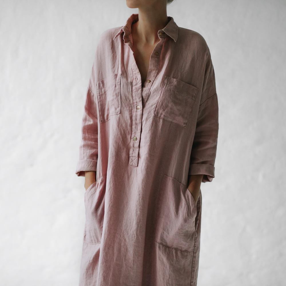 Robe midi d'été boutonnée, manches longues, fentes sur les côtés