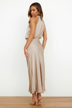 Robe midi ajustée femme à col asymétrique, manches longues