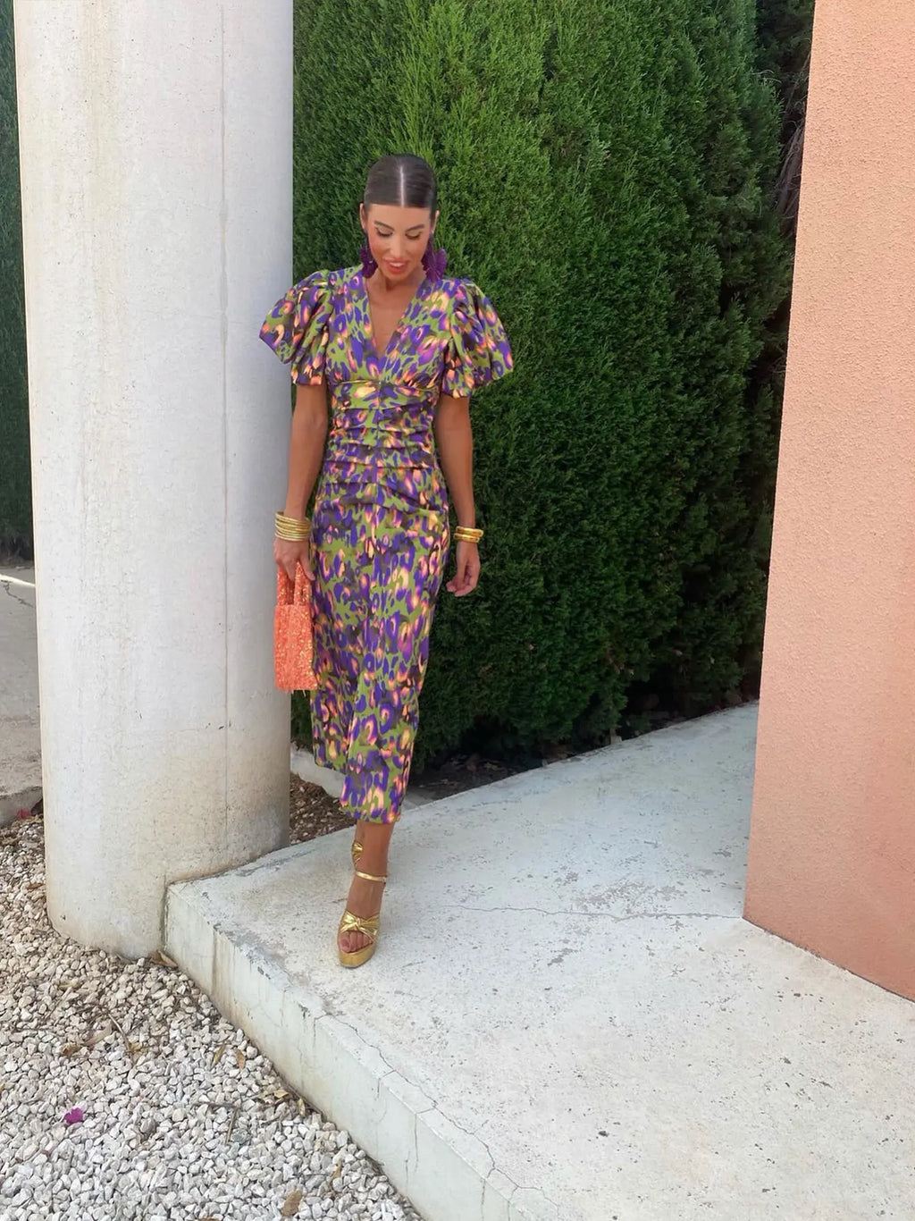 Robe imprimée femme col V à manches bouffantes, coupe cintrée