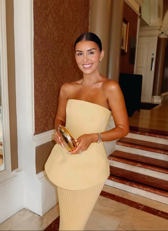 Robe longue plissée sans manches, encolure bustier, jaune ou noir