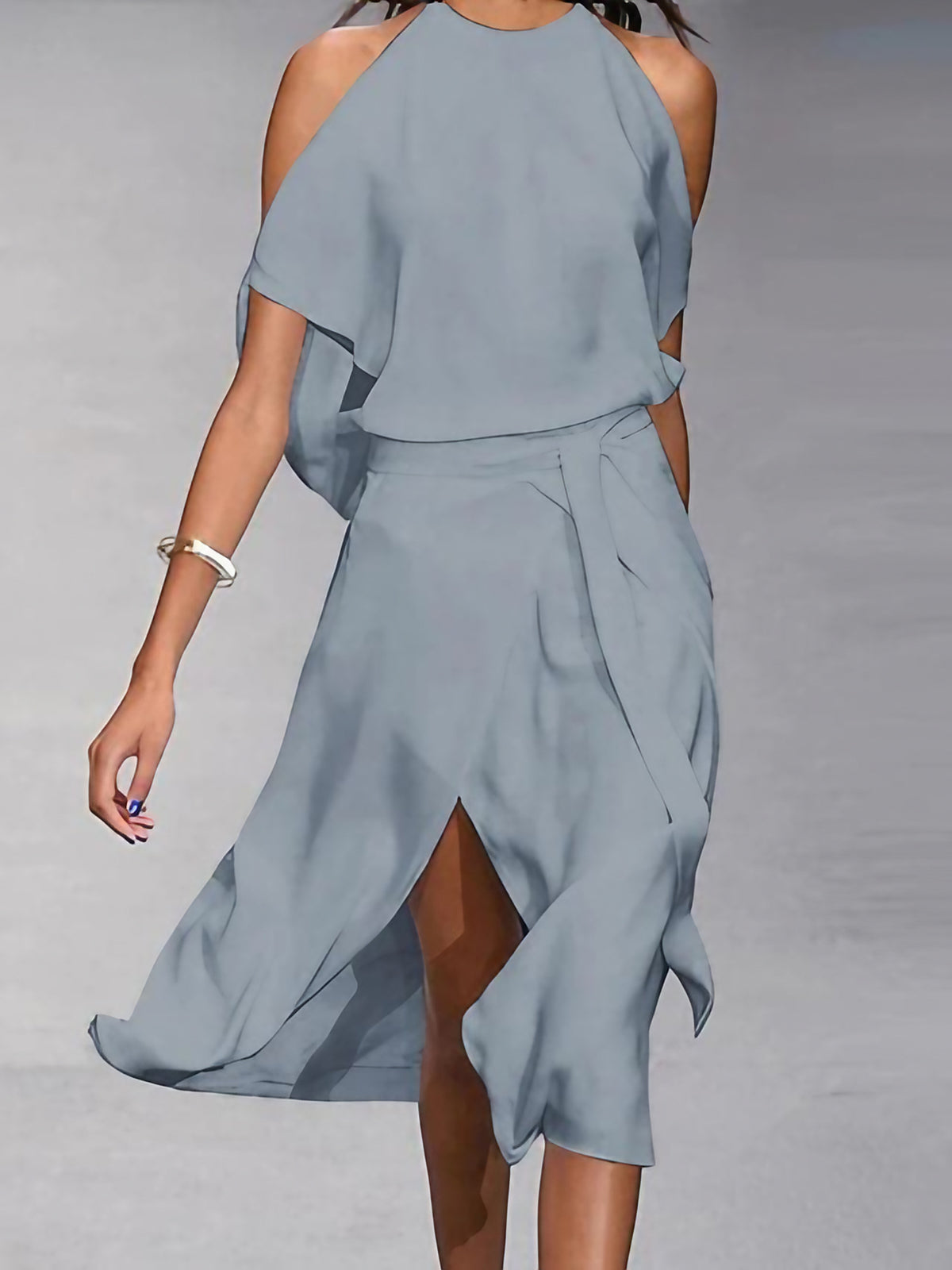 Robe midi portefeuille à épaules dénudées, ourlet asymétrique, gris