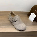 Sabots fermés femme effet daim, bride réglable à boucle, gris