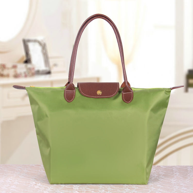 Sac bandoulière femme en trois formats, neuf coloris, vert clair