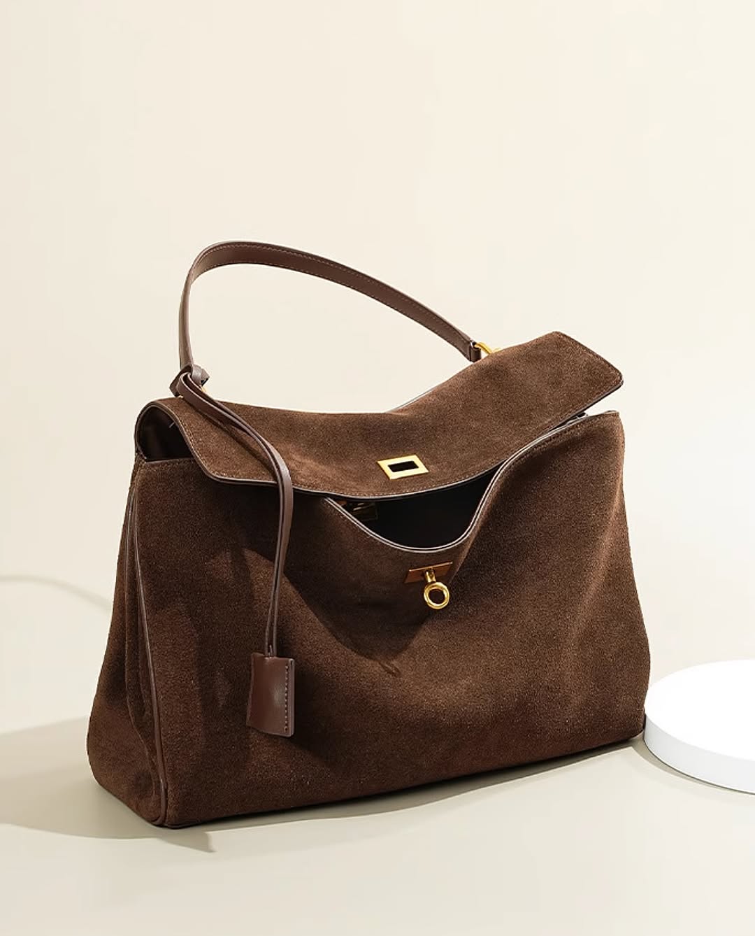 Sac à main femme à fermeture dorée, bandoulière réglable