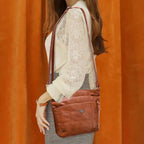 Petit sac à main femme marron, format 24 x 22 cm