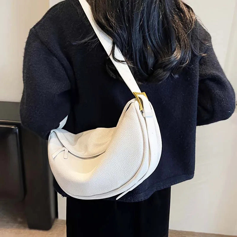 Sac banane femme arrondi à rabat, en similicuir, trois coloris