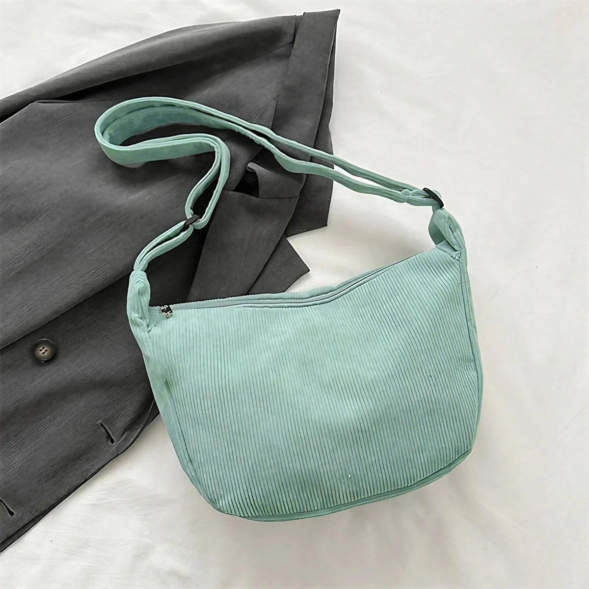 Sac banane femme en velours, anse réglable, huit coloris, bleu ciel